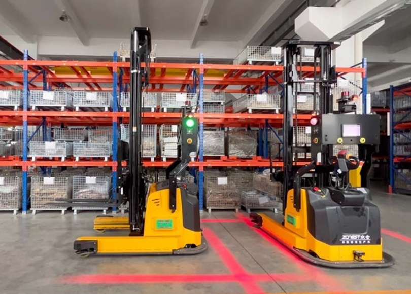 Manufacturing 丨 Warehouse 丨 Reach AMR
