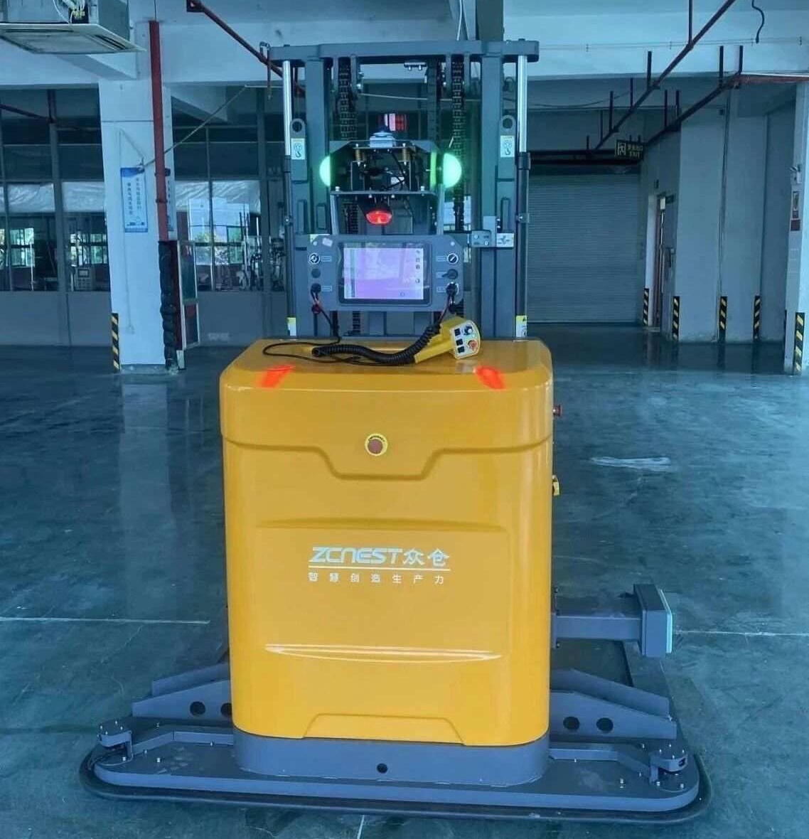 Case  ZCNEST Stacker AMR Reforms Workshop Handling and Achieves Intelligent Warehouse Management