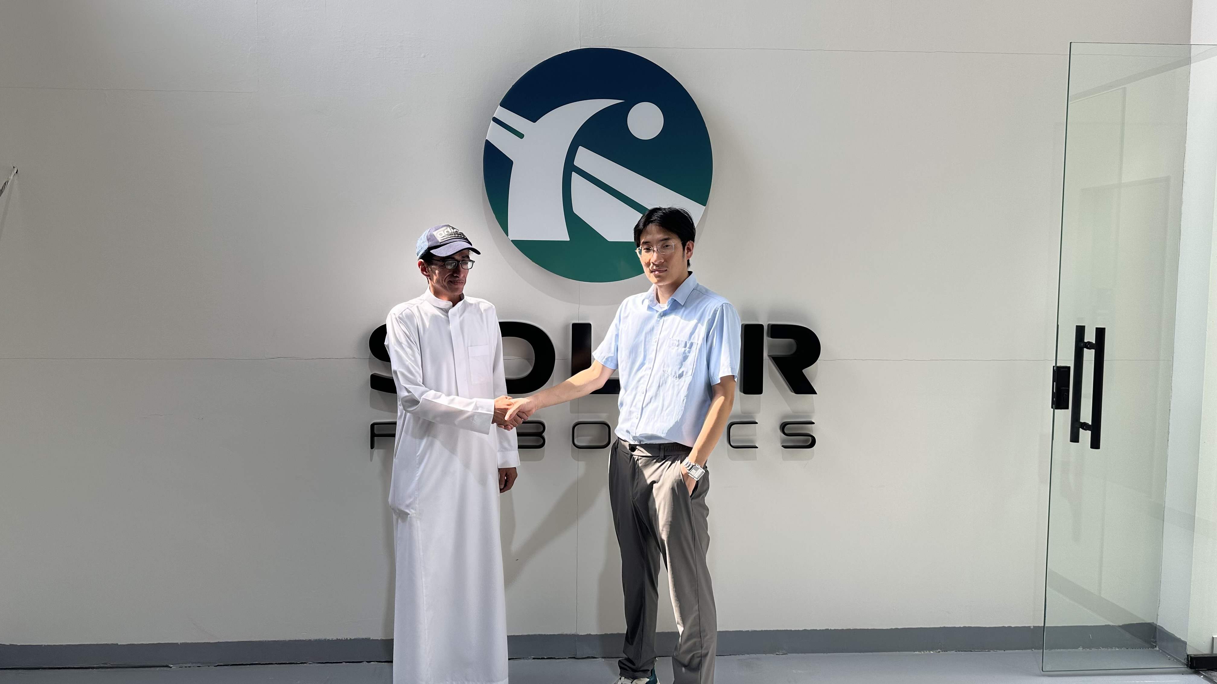ZCNEST's Stacker AMR Deployed in Saudi Arabia for Overseas Market Expansion