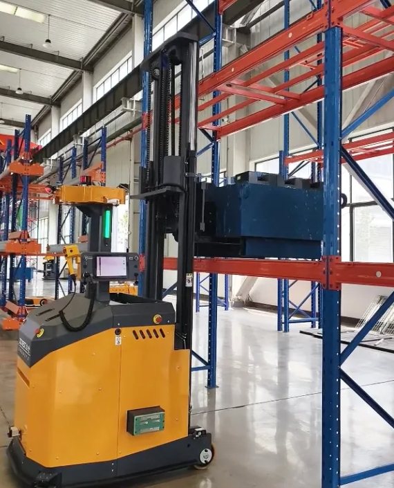 Inside an AMR Forklift System: Navigation, Sensors, and Warehouse Intelligence.jpg